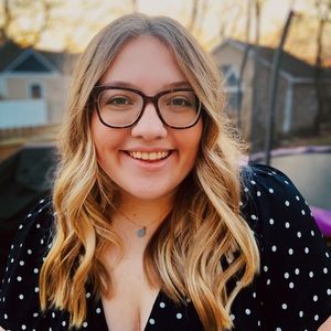 Meet your Posher, Caroline